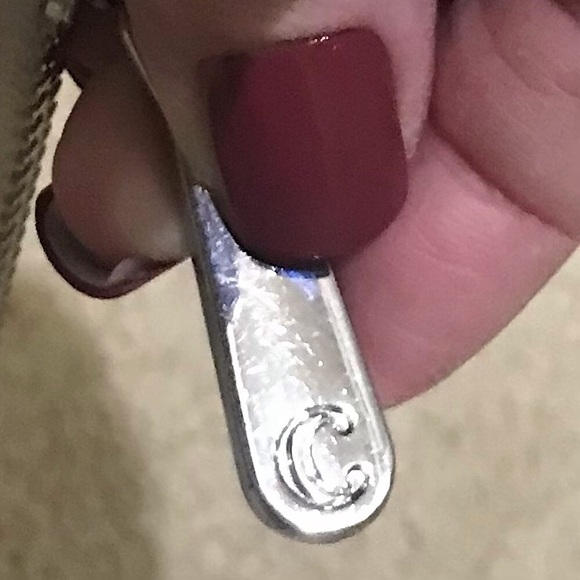 🆕🔥CC/CHARMING CHARLIE SUPER CUTE WRISTLET/MAKE UP BAG WHITE&CHERRIES NWT!! - Picture 5 of 14